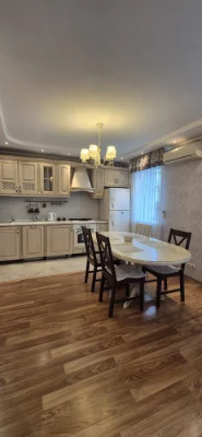 Продам 3-х комнатную, ул.Парковая,70м2, 3 этаж, газ