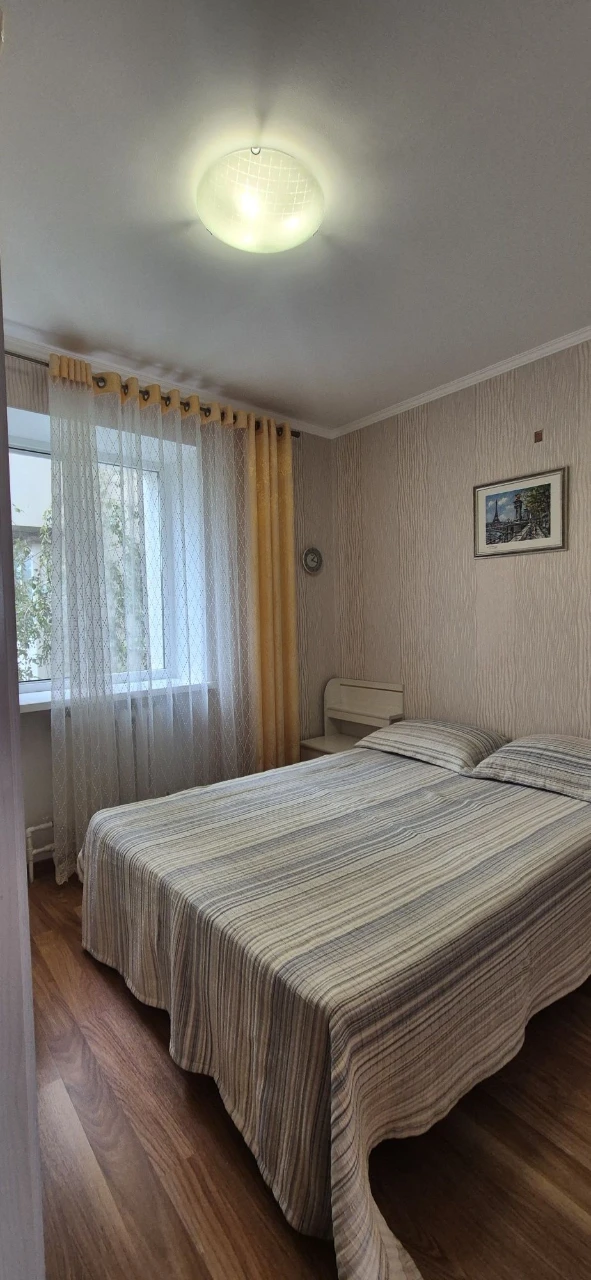 Продам 3-х комнатную, ул.Парковая,70м2, 3 этаж, газ
