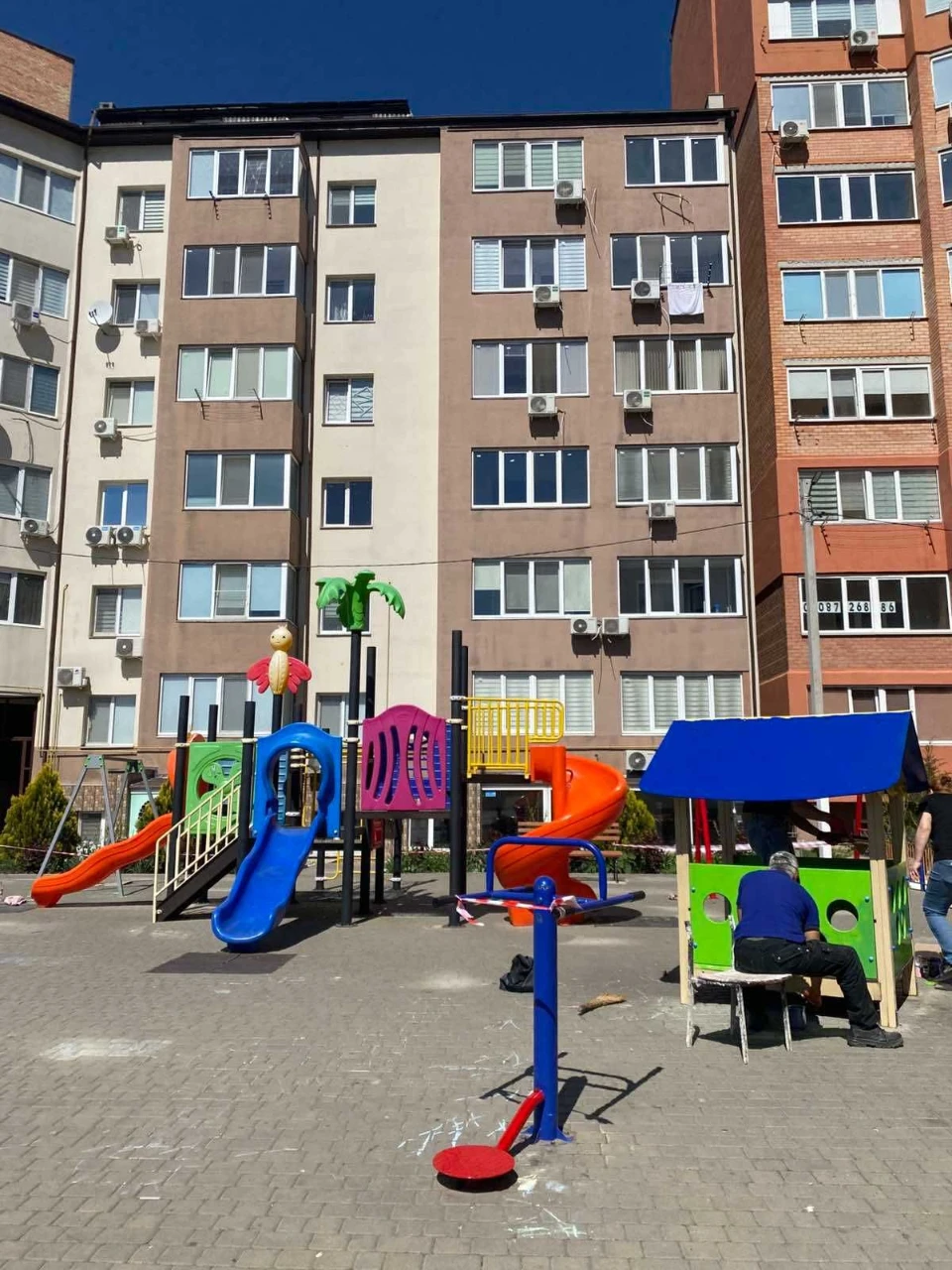 Продам 1 комнатную с кухней студией в Монолите