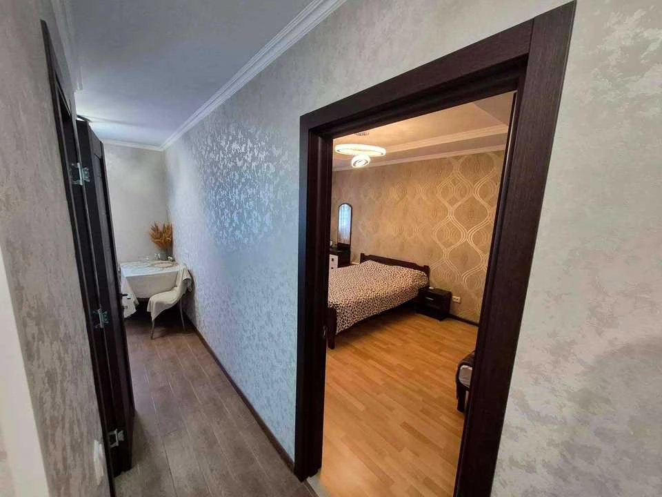 Квартира. Чорноморськ, просп. Миру (Леніна)