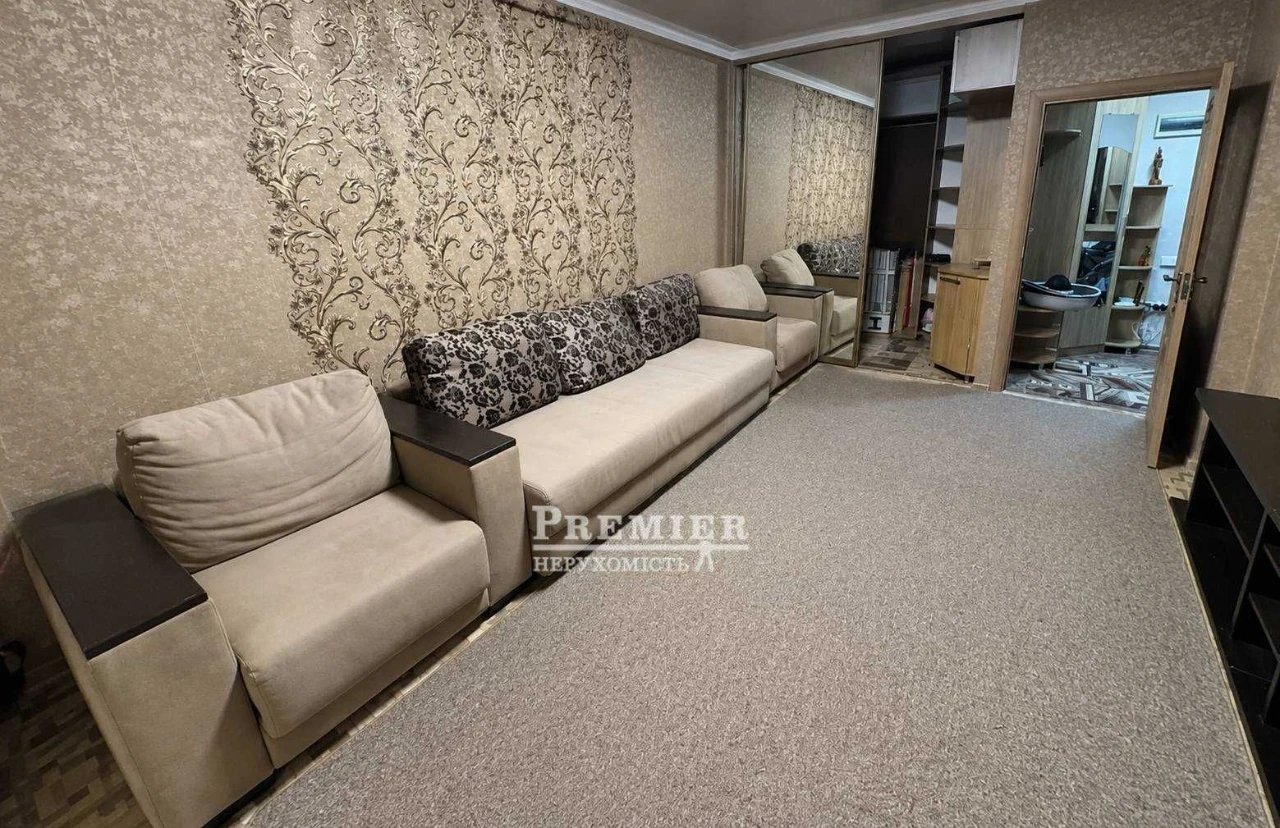 Продаж 1-кімн. квартири 38 м²,