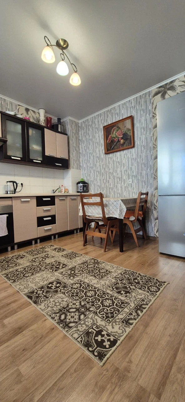 Продается 2-комнатная квартира в Чорноморске, с мебелью и отоплением