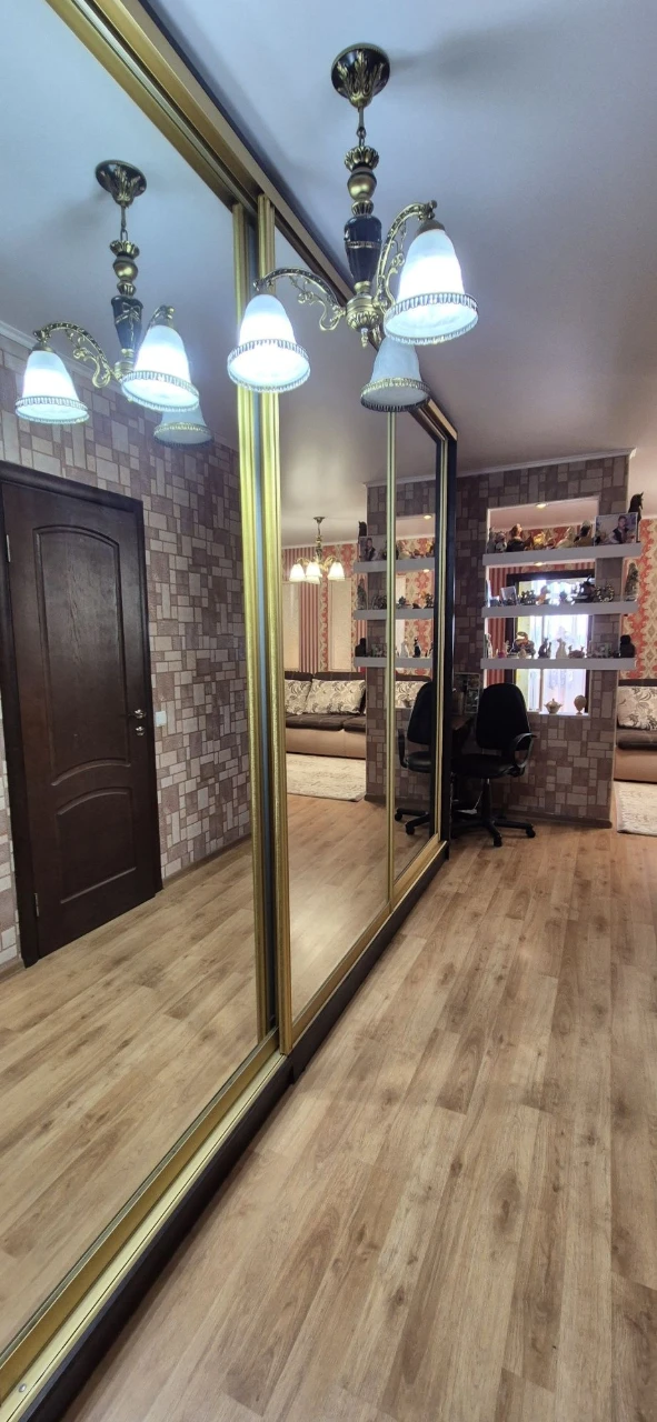Продается 2-комнатная квартира в Чорноморске, с мебелью и отоплением
