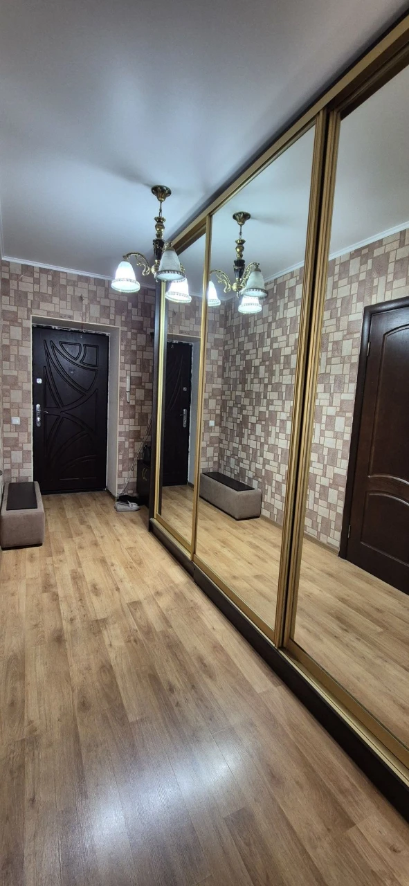 Продается 2-комнатная квартира в Чорноморске, с мебелью и отоплением