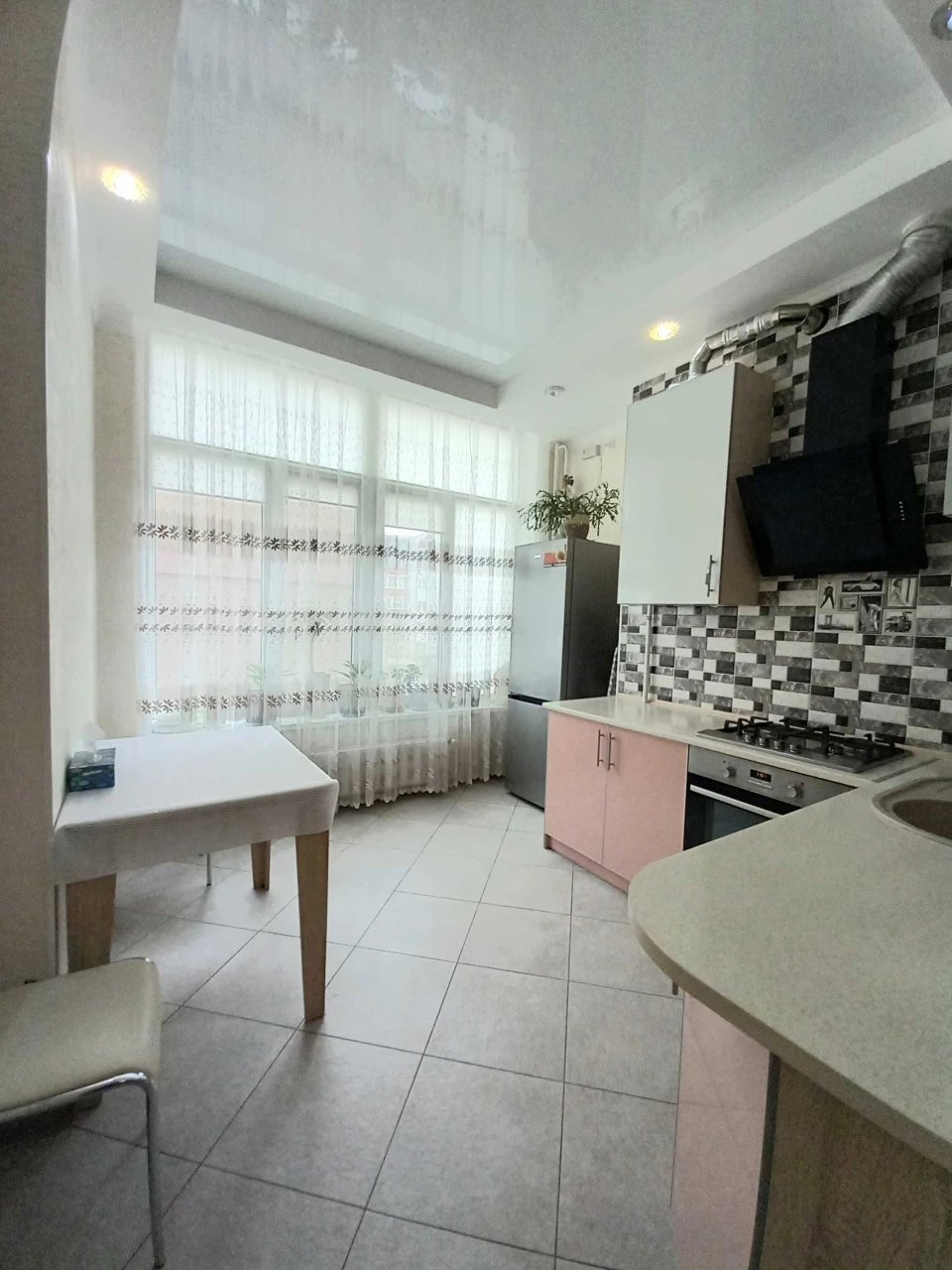 Продаж класної 1к.кв. з індивідуальним опаленням і видом на