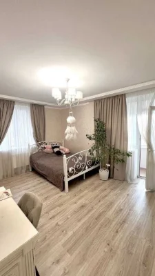 Продаж 2-кімнатної квартири з гарним ремонтом. Чорноморськ