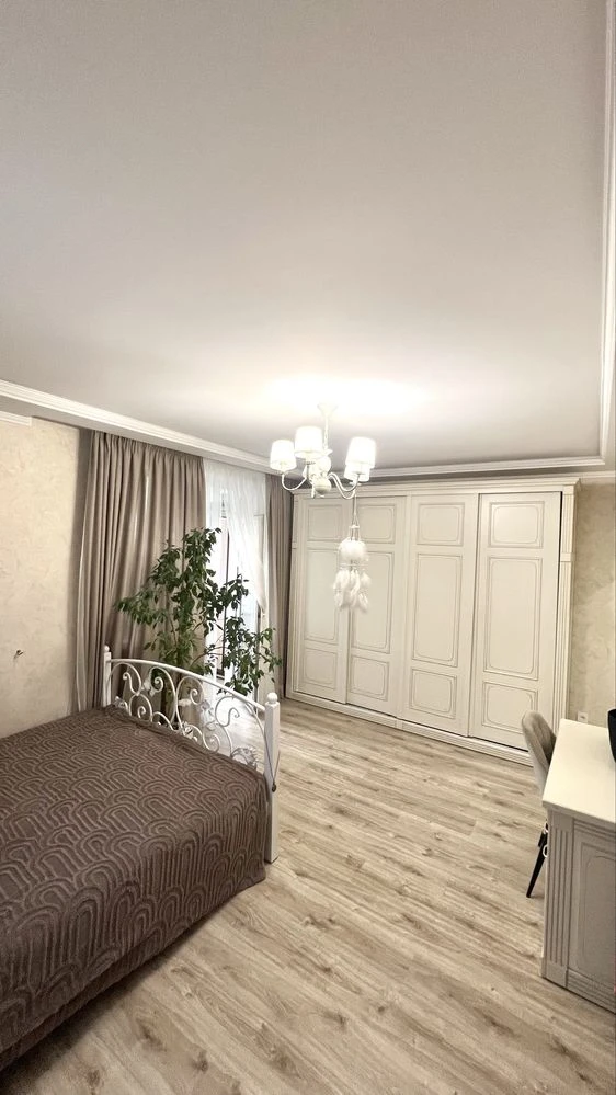 Продаж 2к квартири з ремонтом,все залишається,за державними