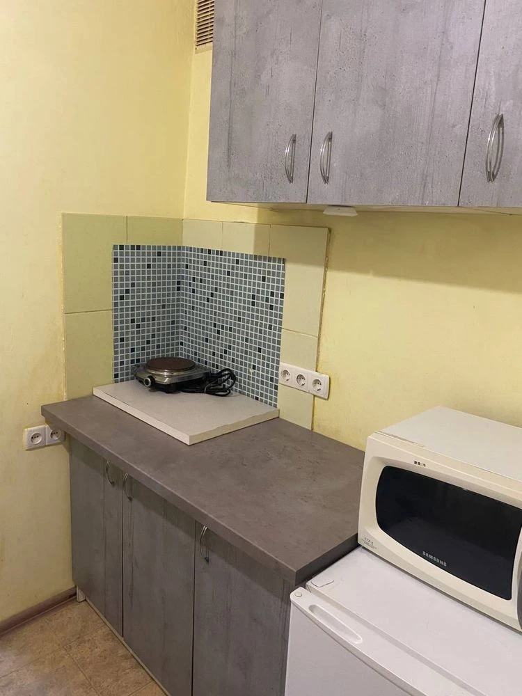 Продам свою малосемеку в г. Черноморске.