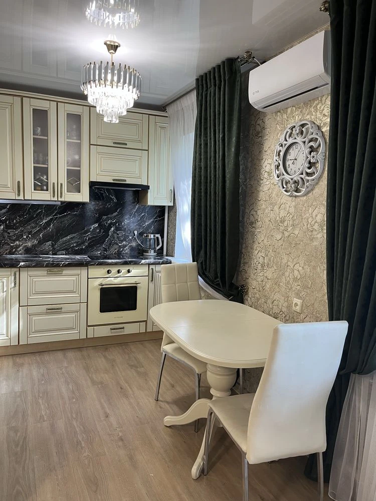 Продам свою квартиру біля моря