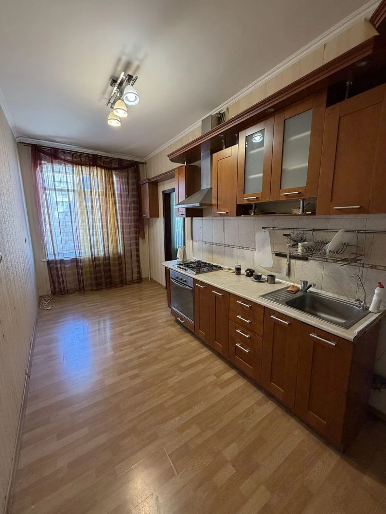 Квартира з видом на море 79,8 м2 Чорноморськ, дві еімнати +