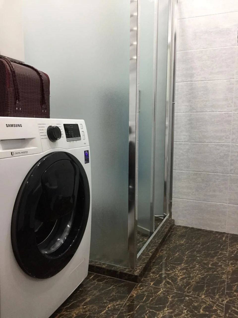 Продається 1-кімнатна квартира на Ц.Бульварі, 2 поверх/10