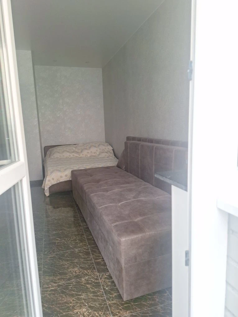 Продається 1-кімнатна квартира на Ц.Бульварі, 2 поверх/10