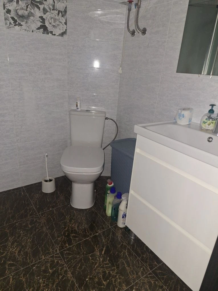 Продається 1-кімнатна квартира на Ц.Бульварі, 2 поверх/10