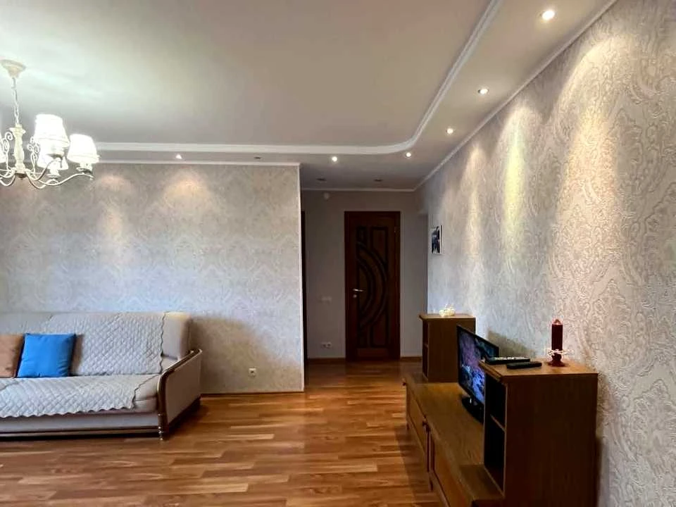 Квартира. Чорноморськ, Чорноморськ (Іллічівськ), Паркова вулиця