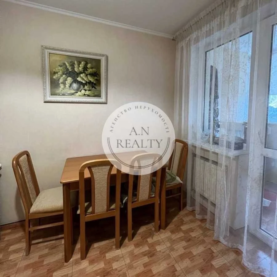 Продаж 2-кімнатної квартири 70 м², Юрія Шумського вул., 1Б