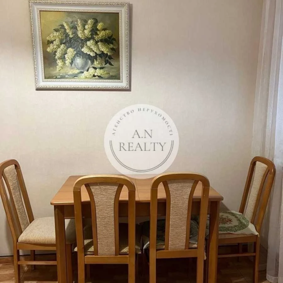 Продаж 2-кімнатної квартири 70 м², Юрія Шумського вул., 1Б