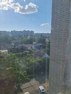 Продам коммуну на Александрийской 16,этаж 6/9,цена 9500 с оф