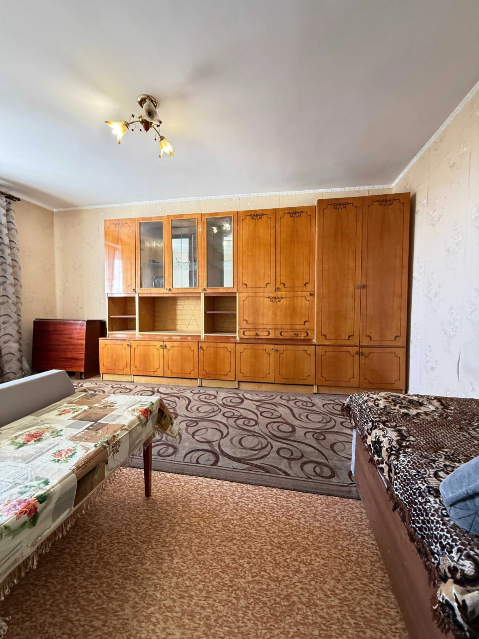 Продам 1 кімнатну квартиру в 9 поверховому будинку. Чорномор