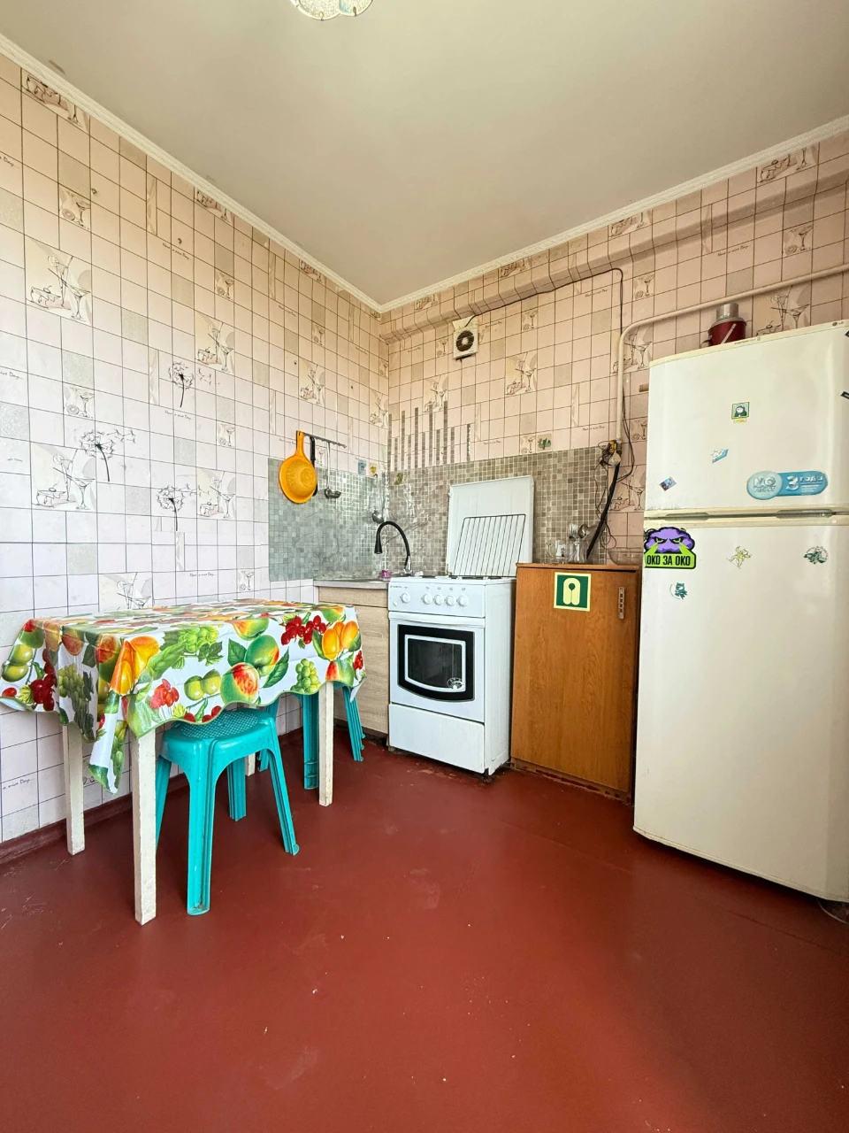 Продам 1 кімнатну квартиру в 9 поверховому будинку. Чорномор