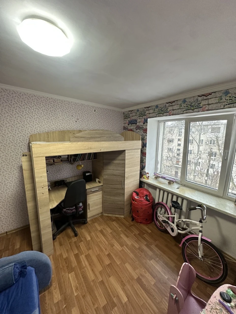 Продам двухкомнатную комунну 27 м