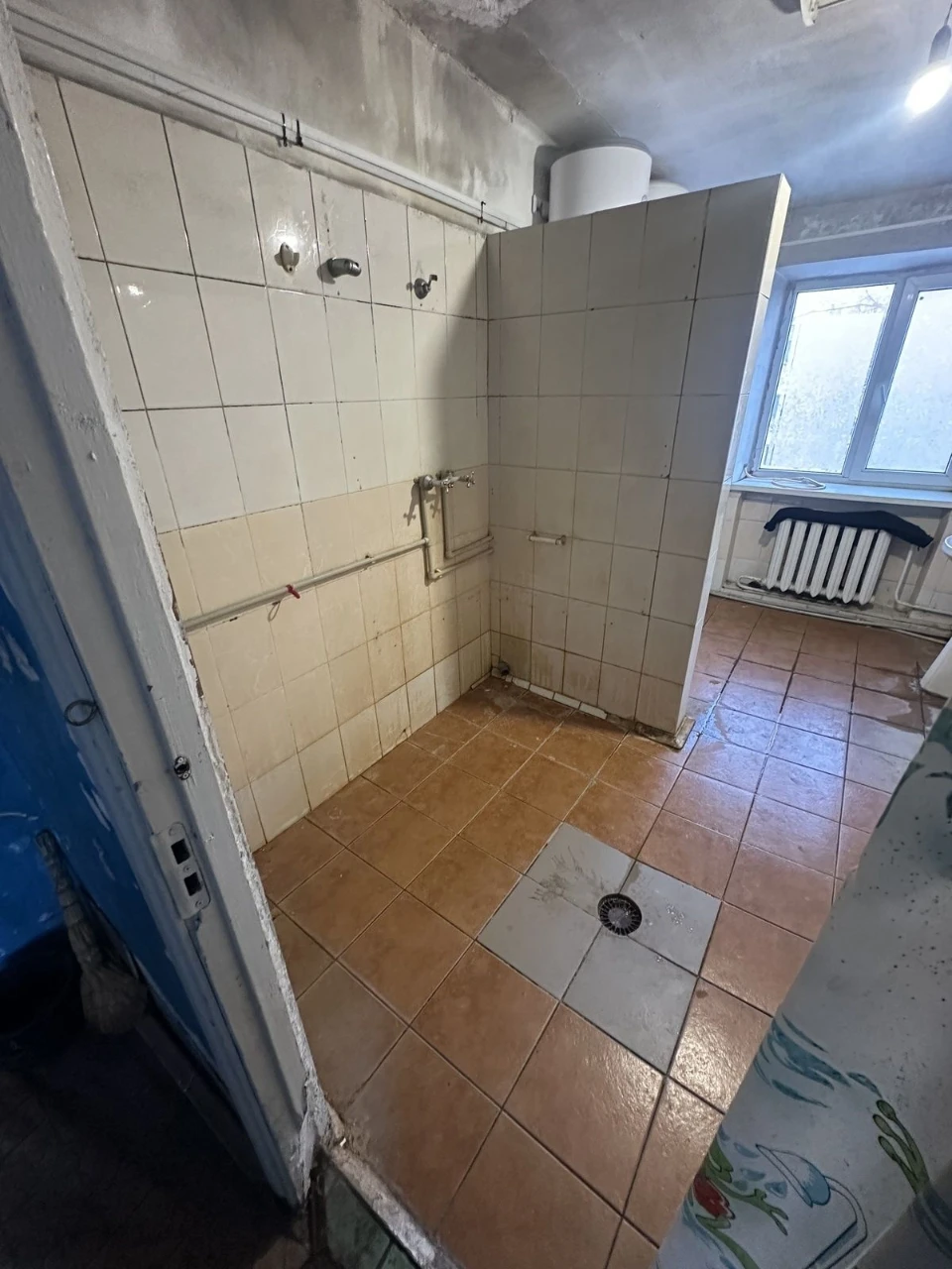 Продам двухкомнатную комунну 27 м