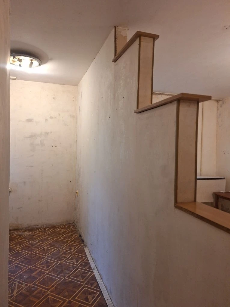 Продається 1 кімната 1/5, центр