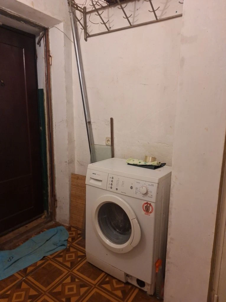 Продається 1 кімната 1/5, центр
