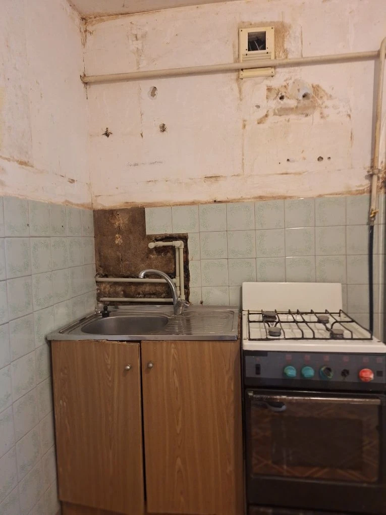 Продається 1 кімната 1/5, центр