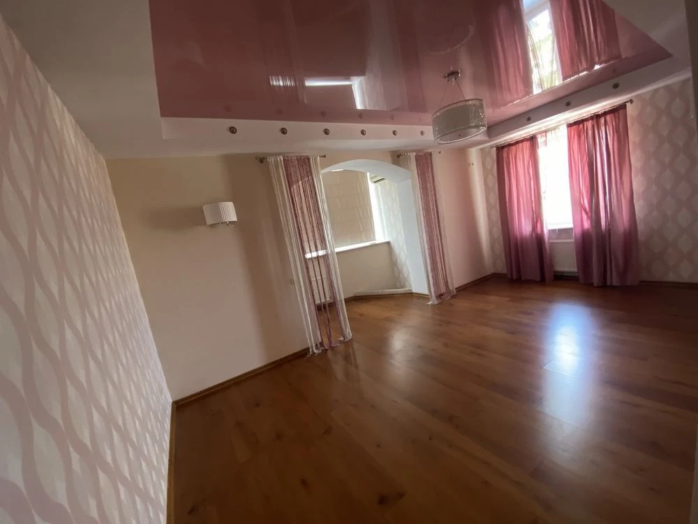 3 кімн.кв.Моноліт 93 000$