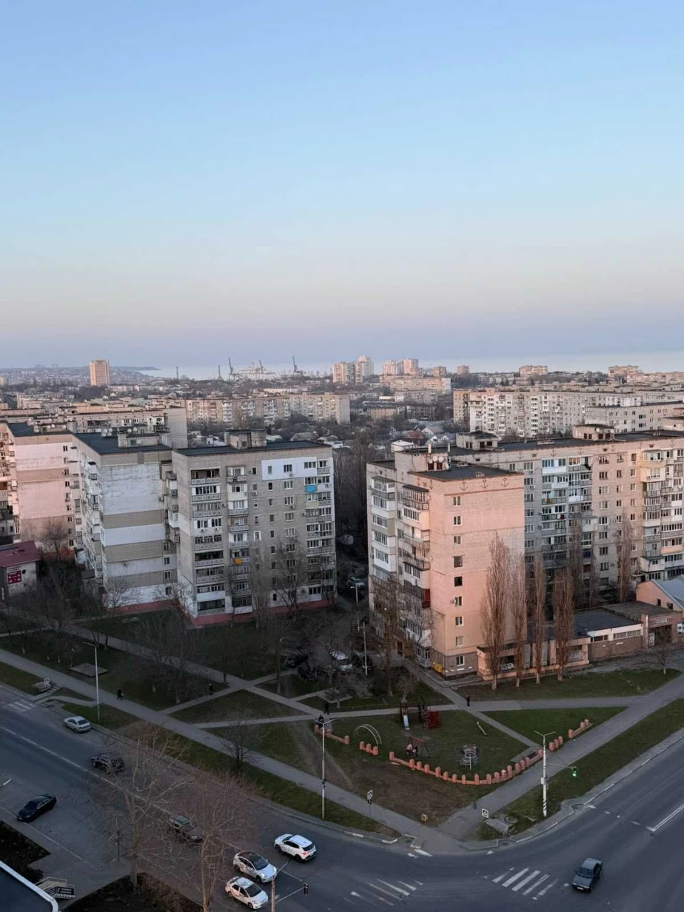Продається затишна сімейна квартира з чудовим видом на море, м