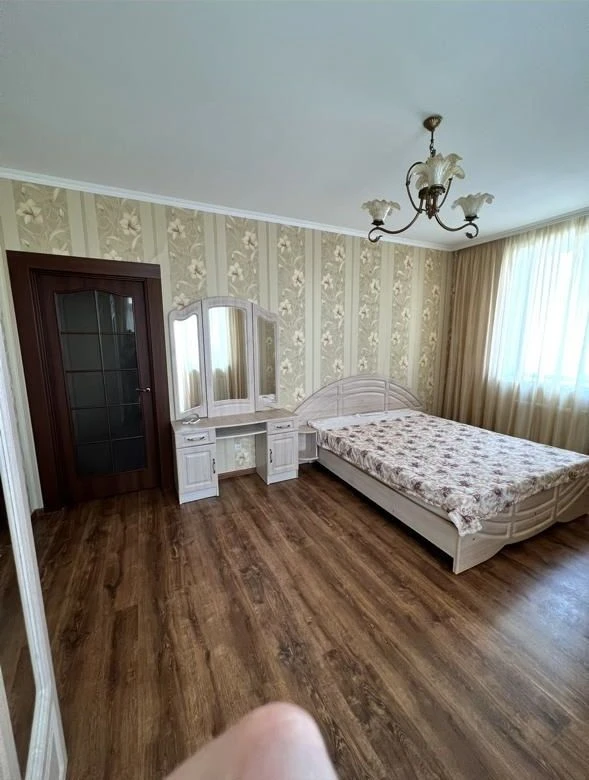 Продається велика 3-кімнатна квартира