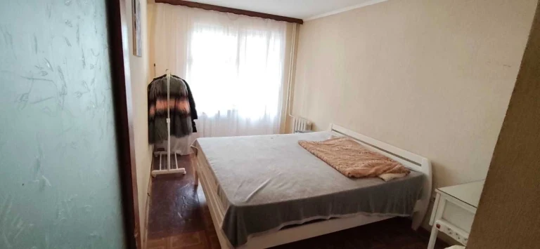 3 к.кв. під ремонт на середньому поверсі у м. Чорноморськ. П