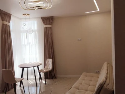 Собственник.Продам на Краснова  в 67 ж 1к кв  13эт 43м