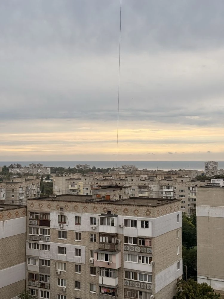 Продам 1 комнатную квартиру с евроремонтом  в новострое