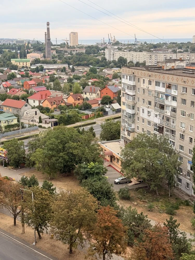 Продам 1 комнатную квартиру с евроремонтом  в новострое