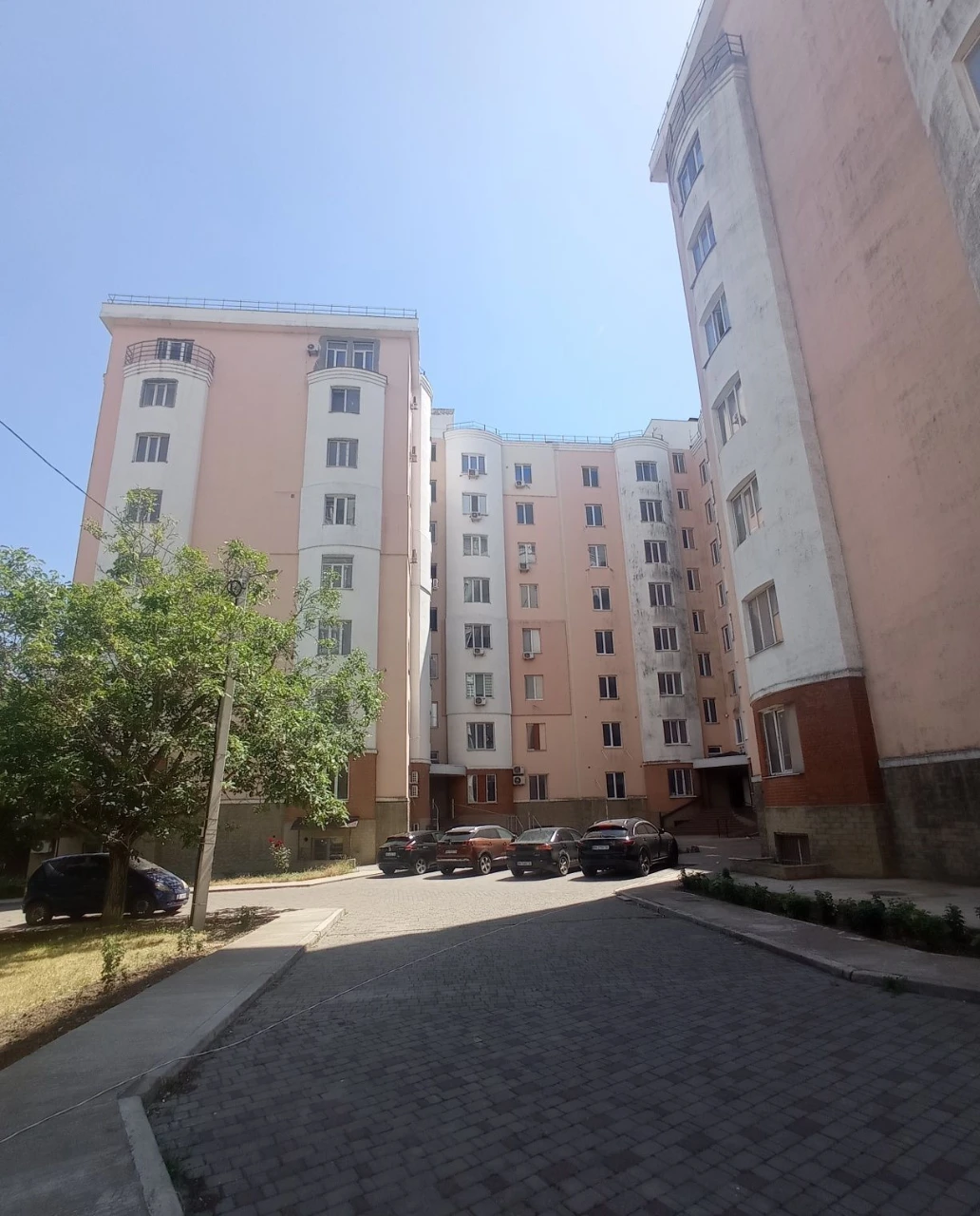 Продам просторную квартиру у моря