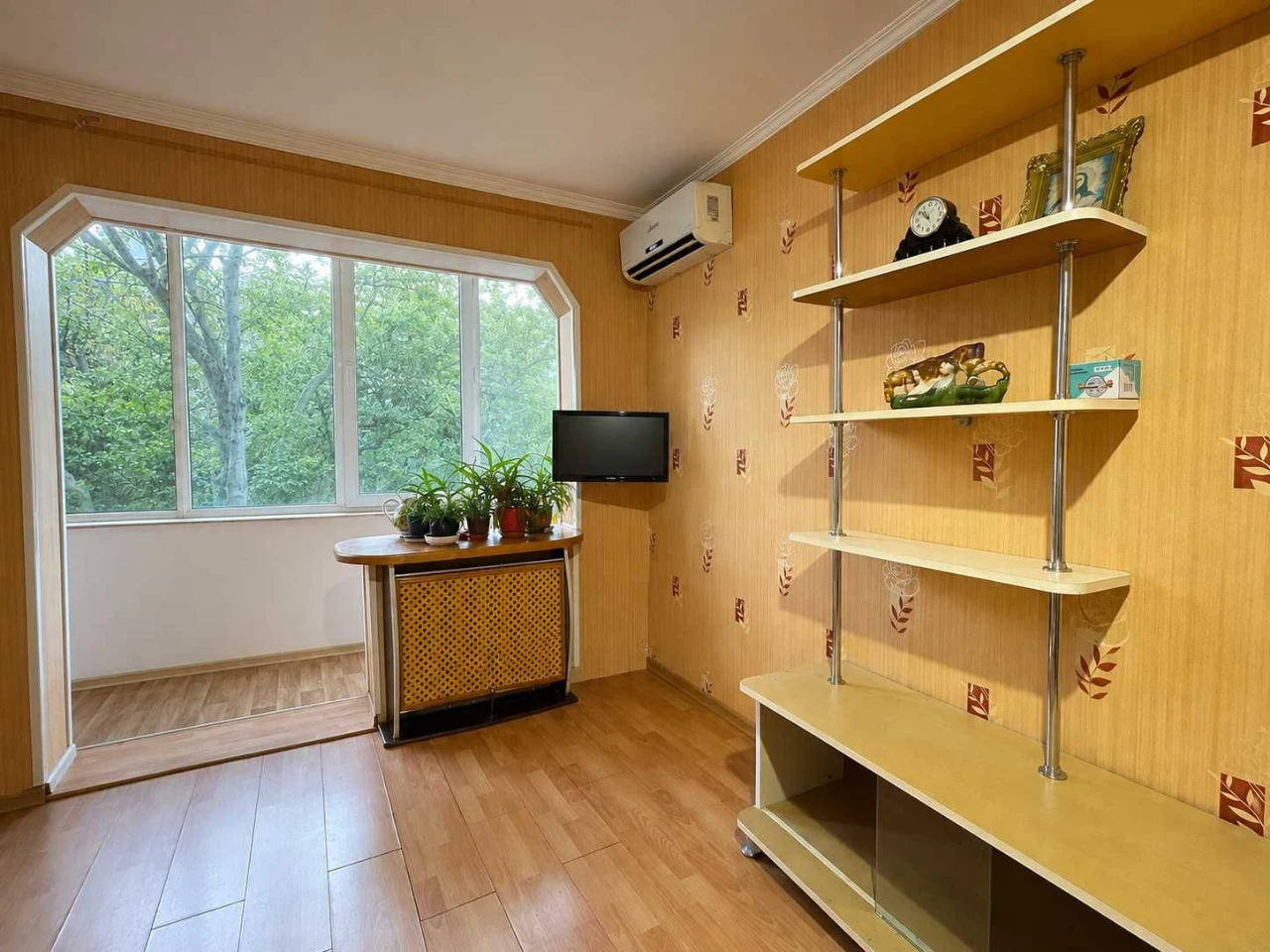 Продаж 2к.кв. в тихому районі, біля центра, до моря 10 хвили