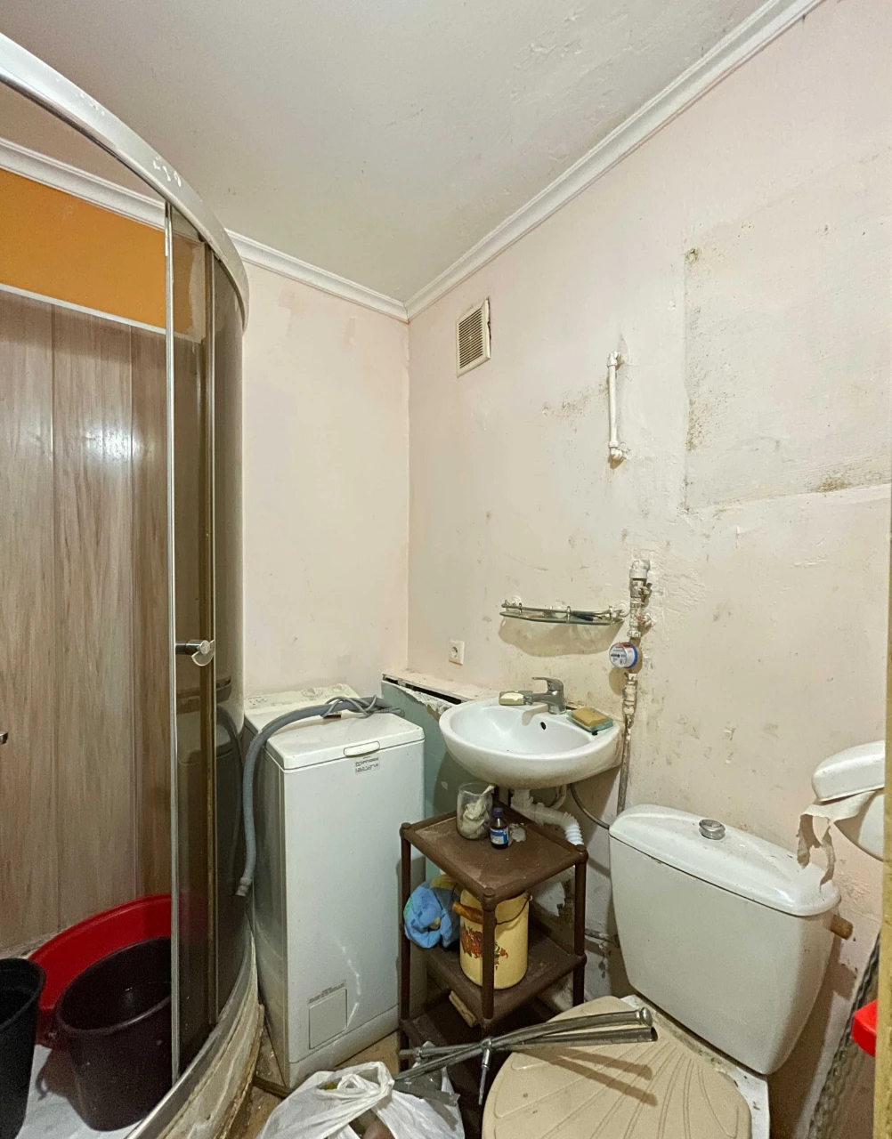 Продаж 2к.кв. в тихому районі, біля центра, до моря 10 хвили
