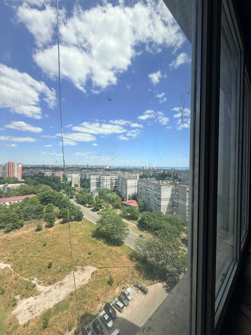 Пропонується простора 3-кімнатна квартира площею 107 м²