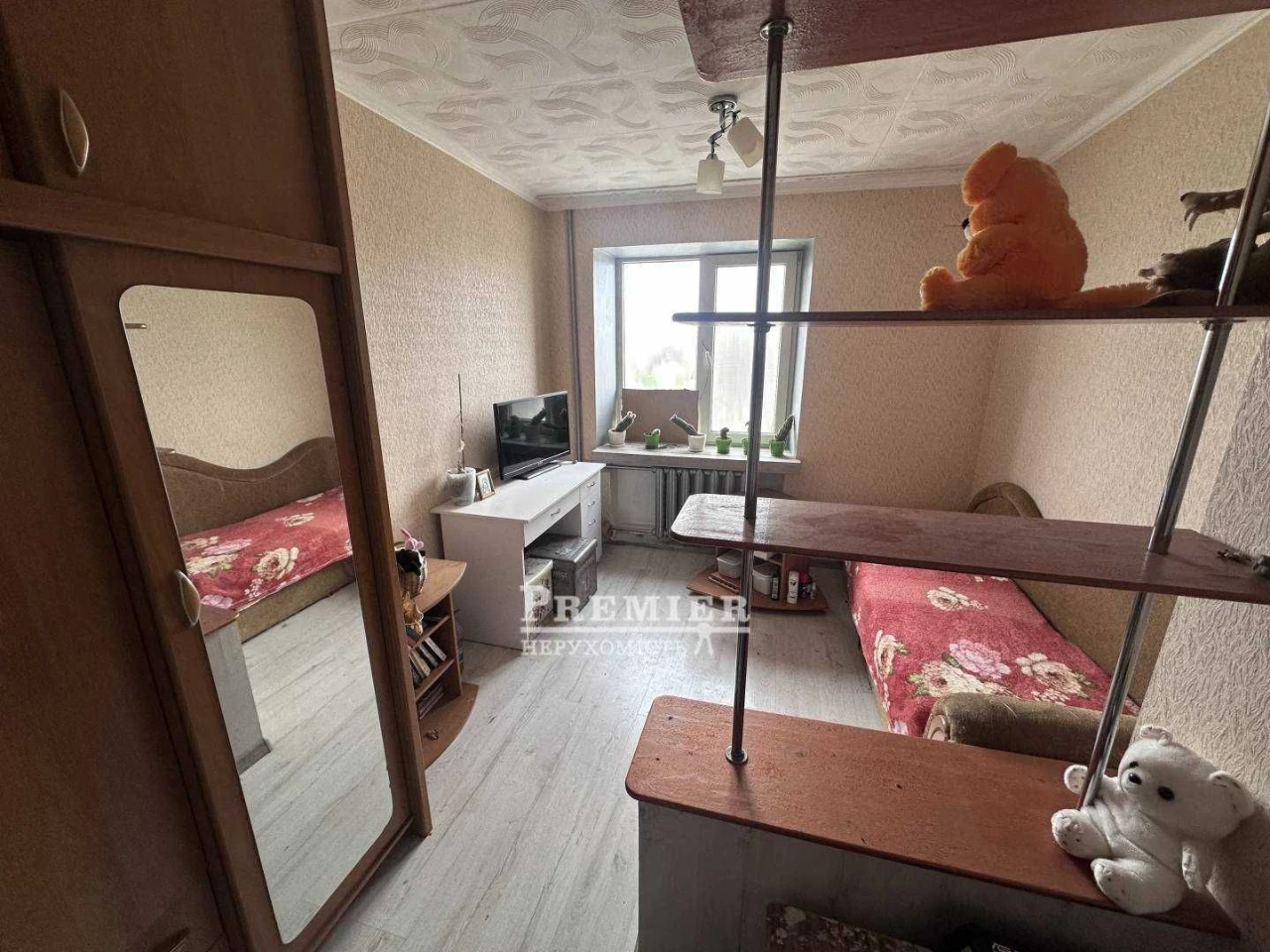 Продаж 2 кімн. комунальної квартири