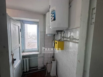 Продаж 2 кімн. комунальної квартири