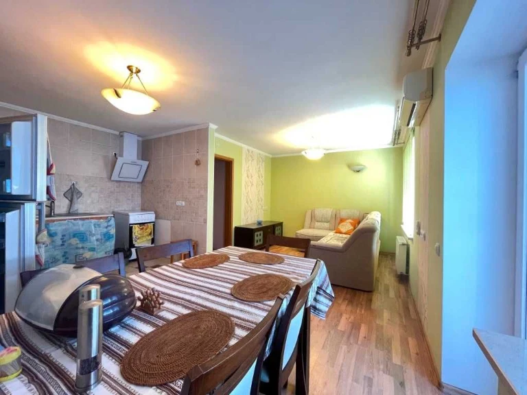 Продам 3к квартира с большой кухней- гостиной! Можно по Гос