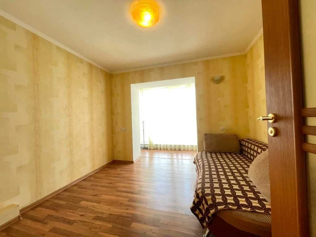 Продам 3к квартира с большой кухней- гостиной! Можно по Гос