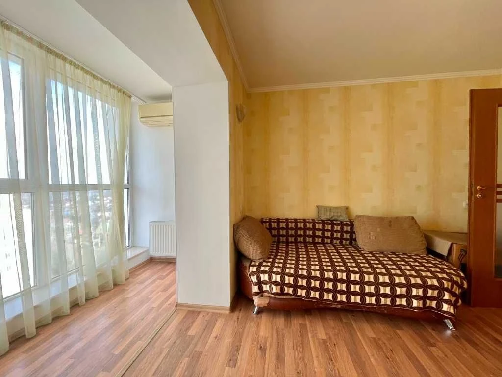 Продам 3к квартира с большой кухней- гостиной! Можно по Гос