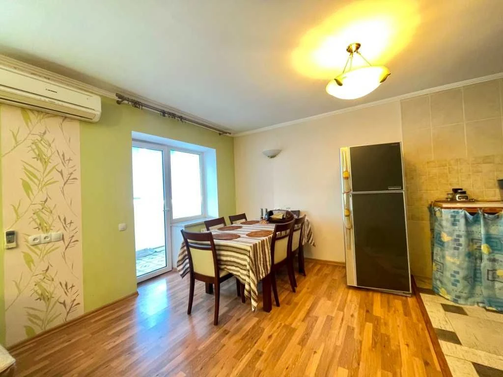 Продам 3к квартира с большой кухней- гостиной! Можно по Гос