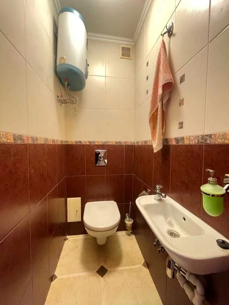 Продам 3к квартира с большой кухней- гостиной! Можно по Гос