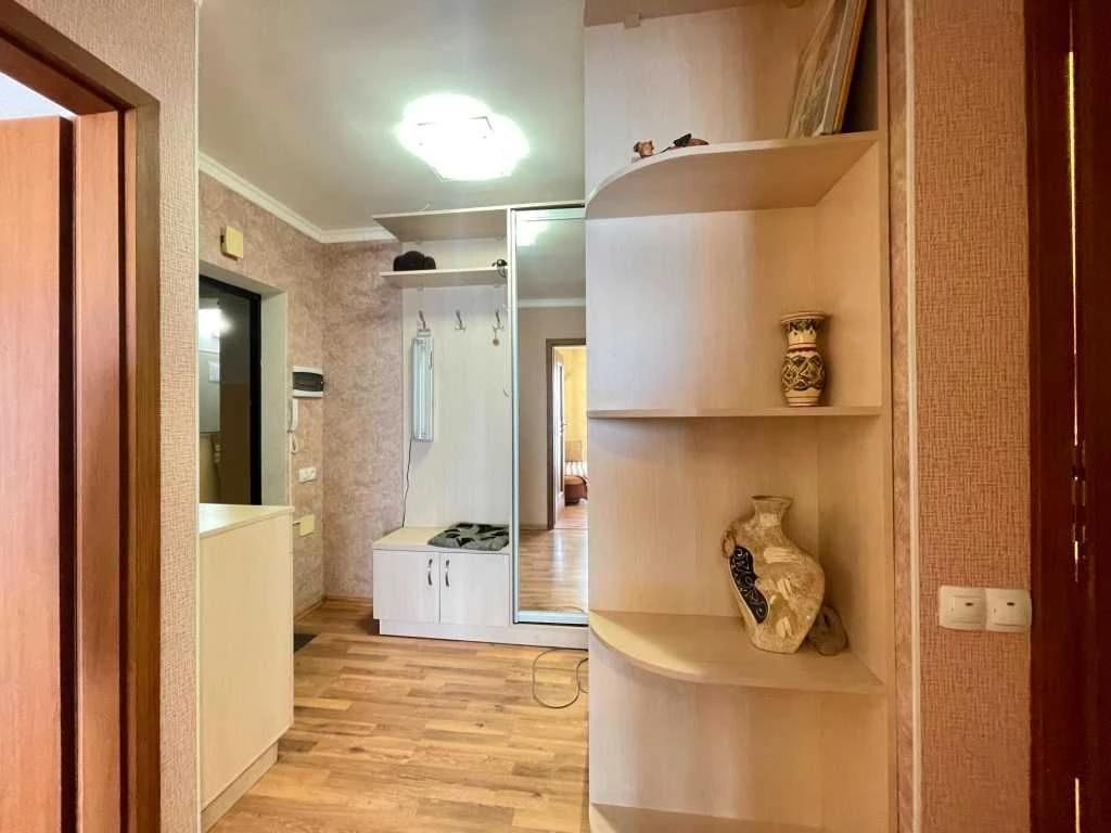 Продам 3к квартира с большой кухней- гостиной! Можно по Гос