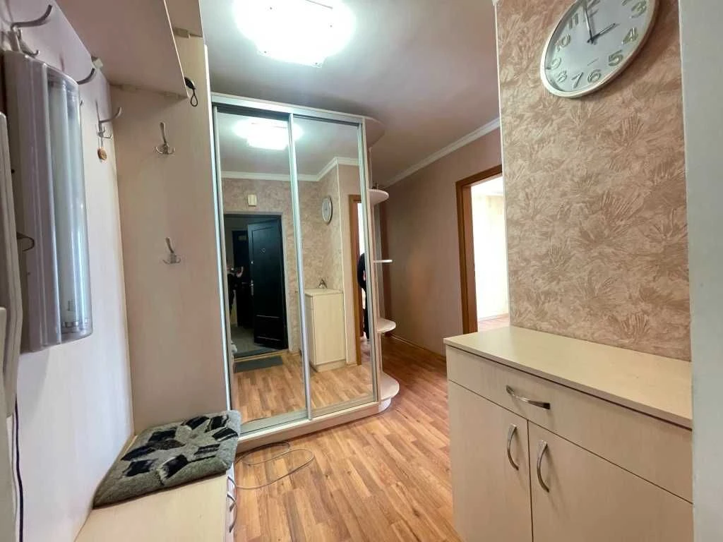 Продам 3к квартира с большой кухней- гостиной! Можно по Гос