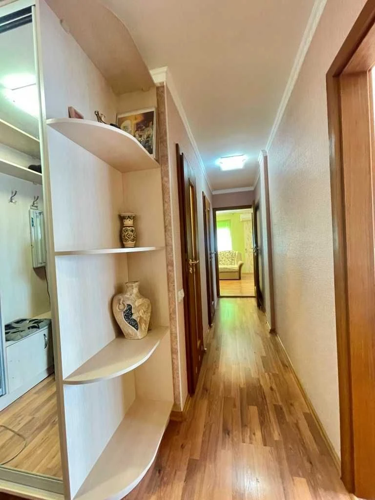 Продам 3к квартира с большой кухней- гостиной! Можно по Гос