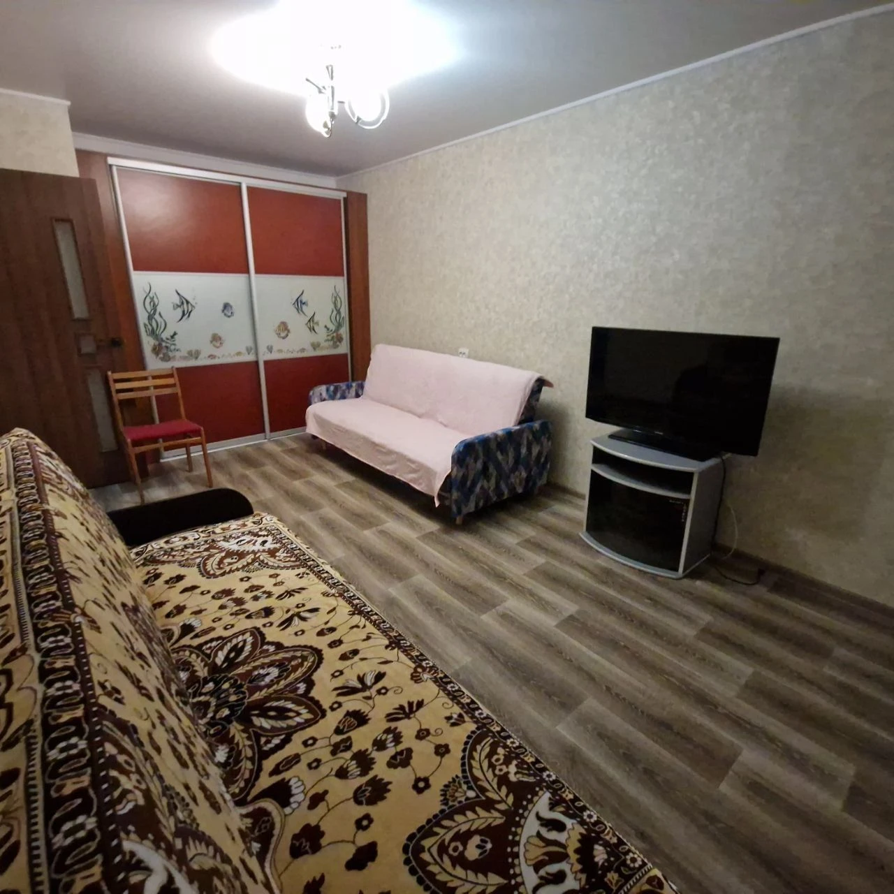 Продам 1-кімнатну в Чорноморську, 2 хвилини до пляжу